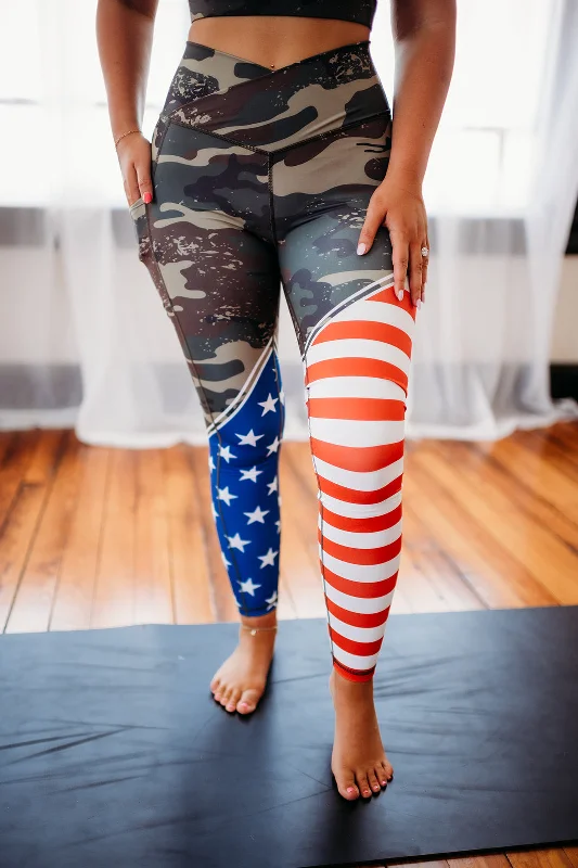 PATRIOTIC CROSSOVER LEGGINGS