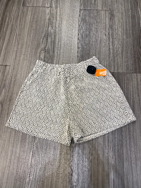 Shorts By Clothes Mentor  Size: M